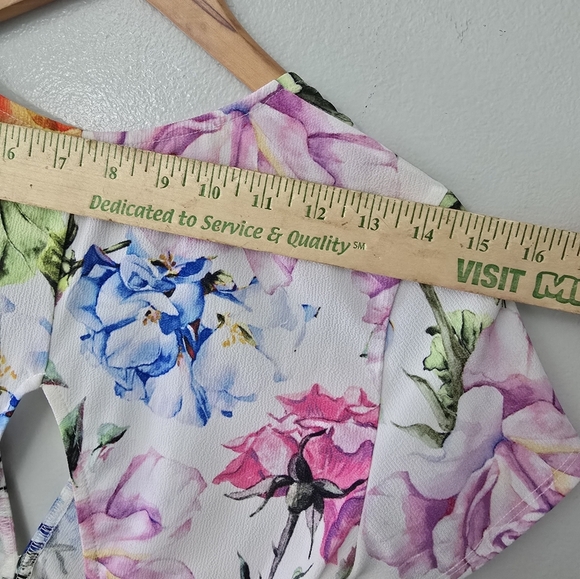 Show Me Your Mumu Ibiza White Multi Color Floral Open Back Mini Dress Size M - Picture 10 of 12